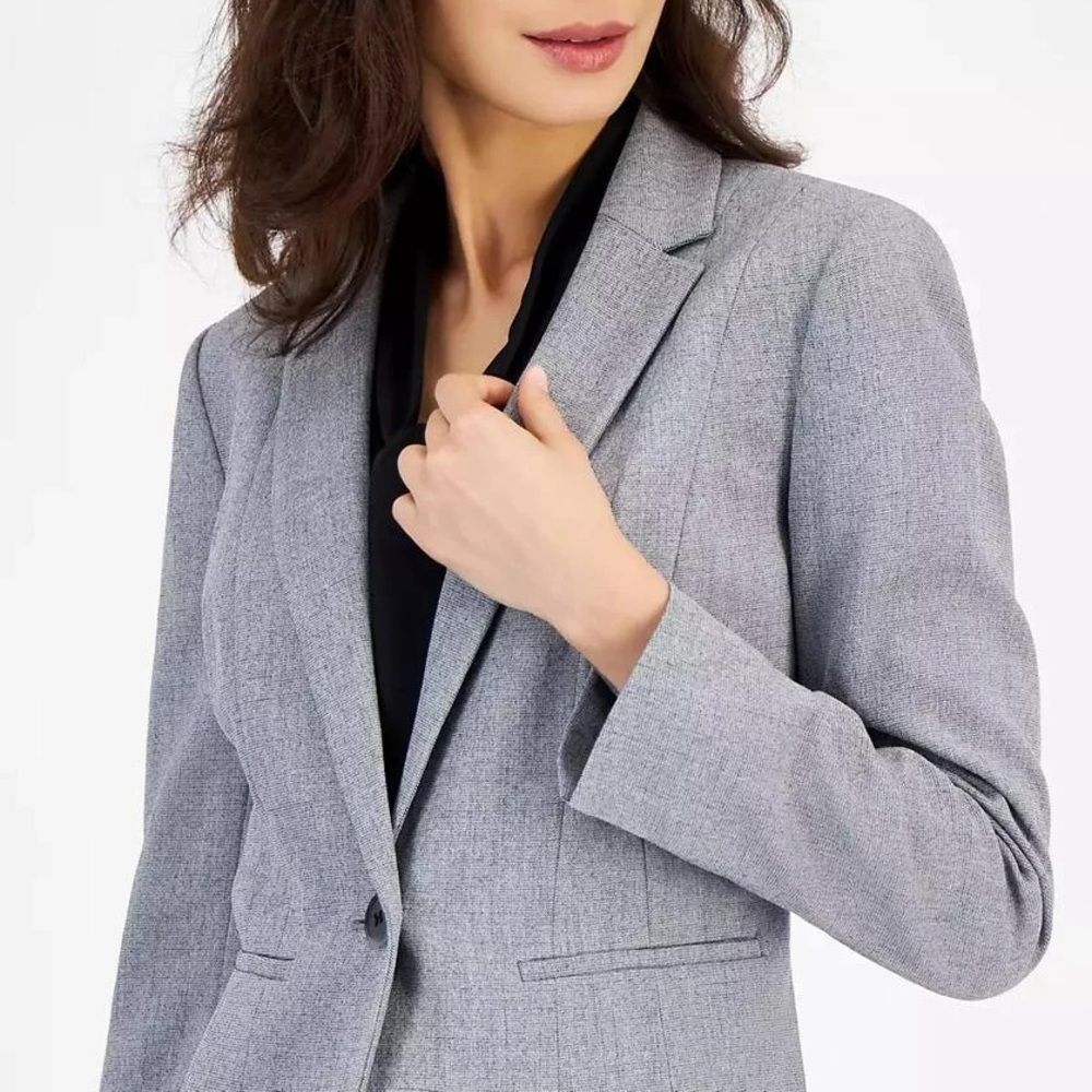 H&M Light Grey One-Button Blazer – Size 4